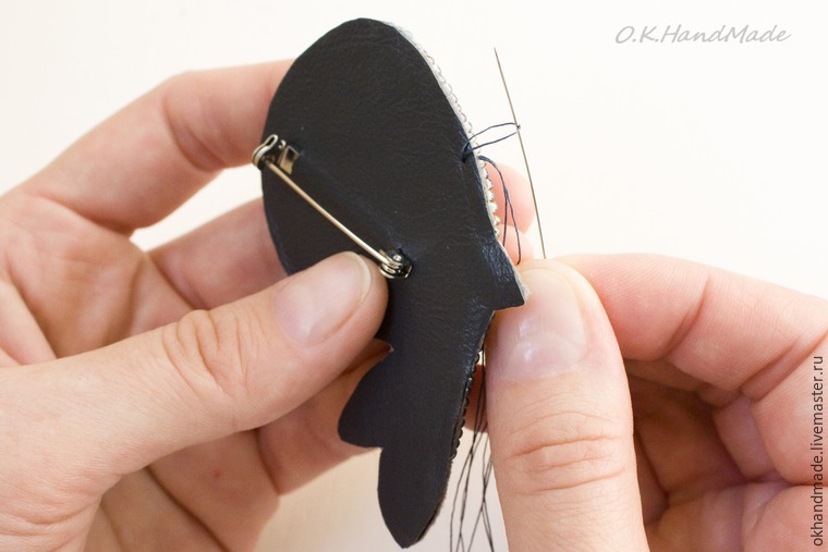 Мастерим брошь «Синий кит» в технике «вышивка бисером», фото № 17 Мастерим брошь «Синий кит» в технике «вышивка бисером», фото № 17