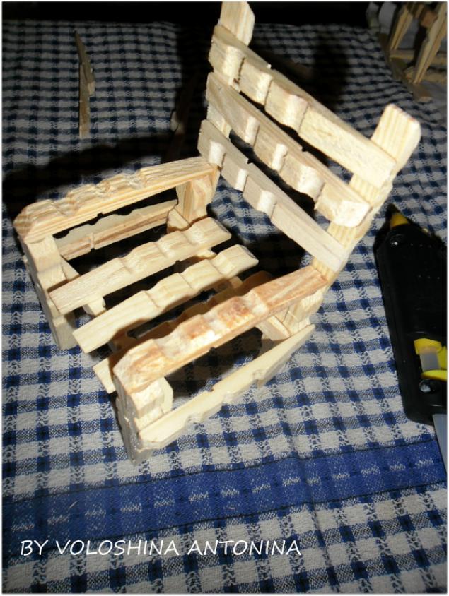 Кресло качалка из картона