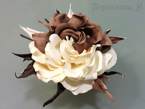 Розы из фоамирана своими
