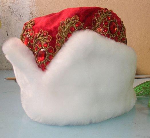 Как сшить новогоднюю шапку Деда Мороза или колпак Санта Клауса