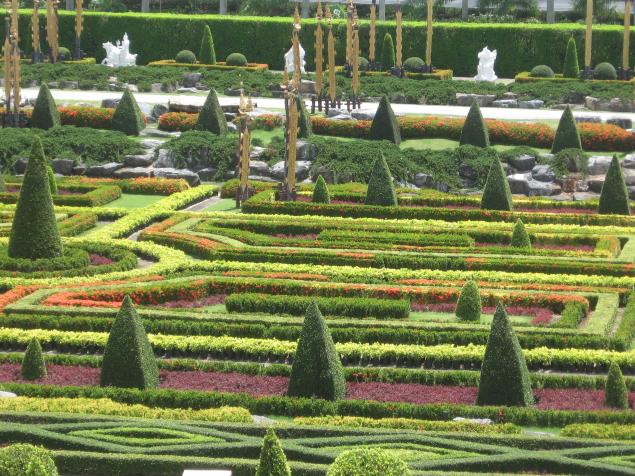 Знаменитые сады Нонг Нуч в Тайланде. фото № 3