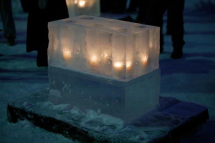 Ледяные подсвечники и яркие красивые ледяные шары, или Украшаем улицу и свой дворик, фото № 19