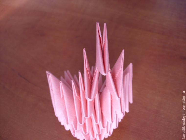 Как изготовить вазу с тюльпанами в технике модульного оригами, фото № 19