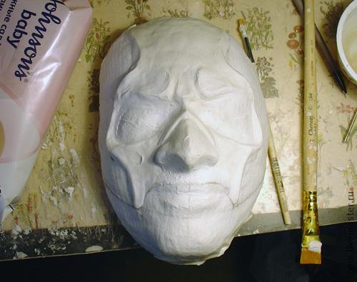 Карнавальная маска из папье-маше или самоотвердевающего пластика, безупречно сидящая на лице, фото № 7